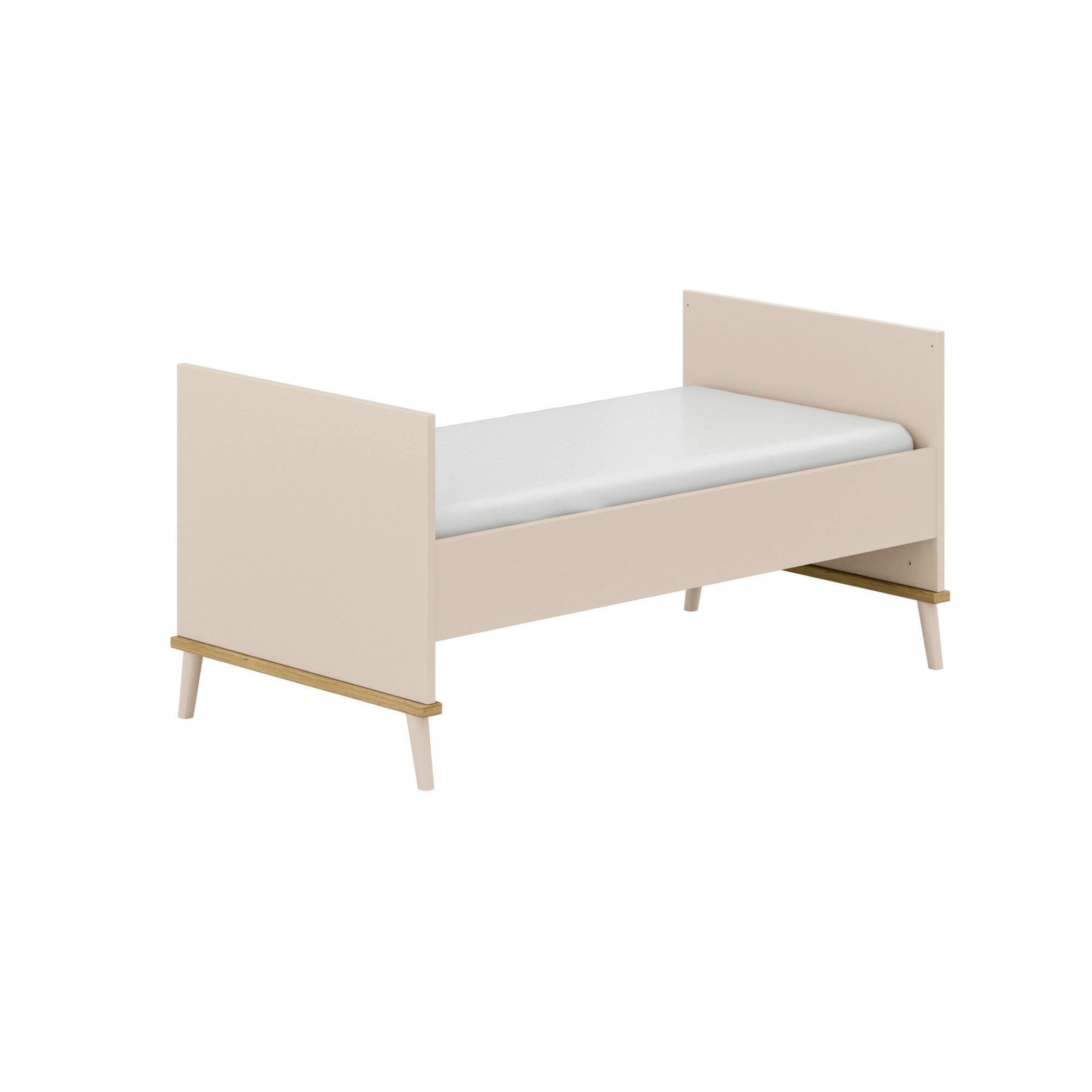 Minimalistisches beiges Einzelbett mit weißer Matratze und Holzbeinen auf weißem Hintergrund.