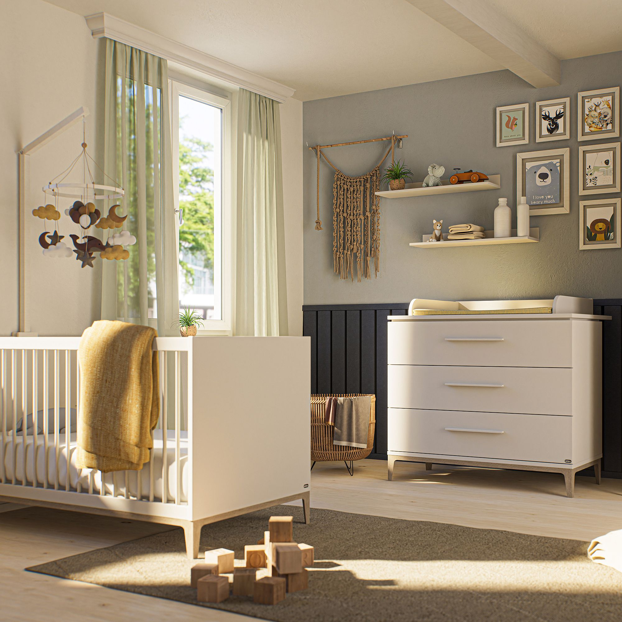 Helles, modernes Kinderzimmer mit Kinderbett, Kommode und Wanddekoration in neutralen Tönen.