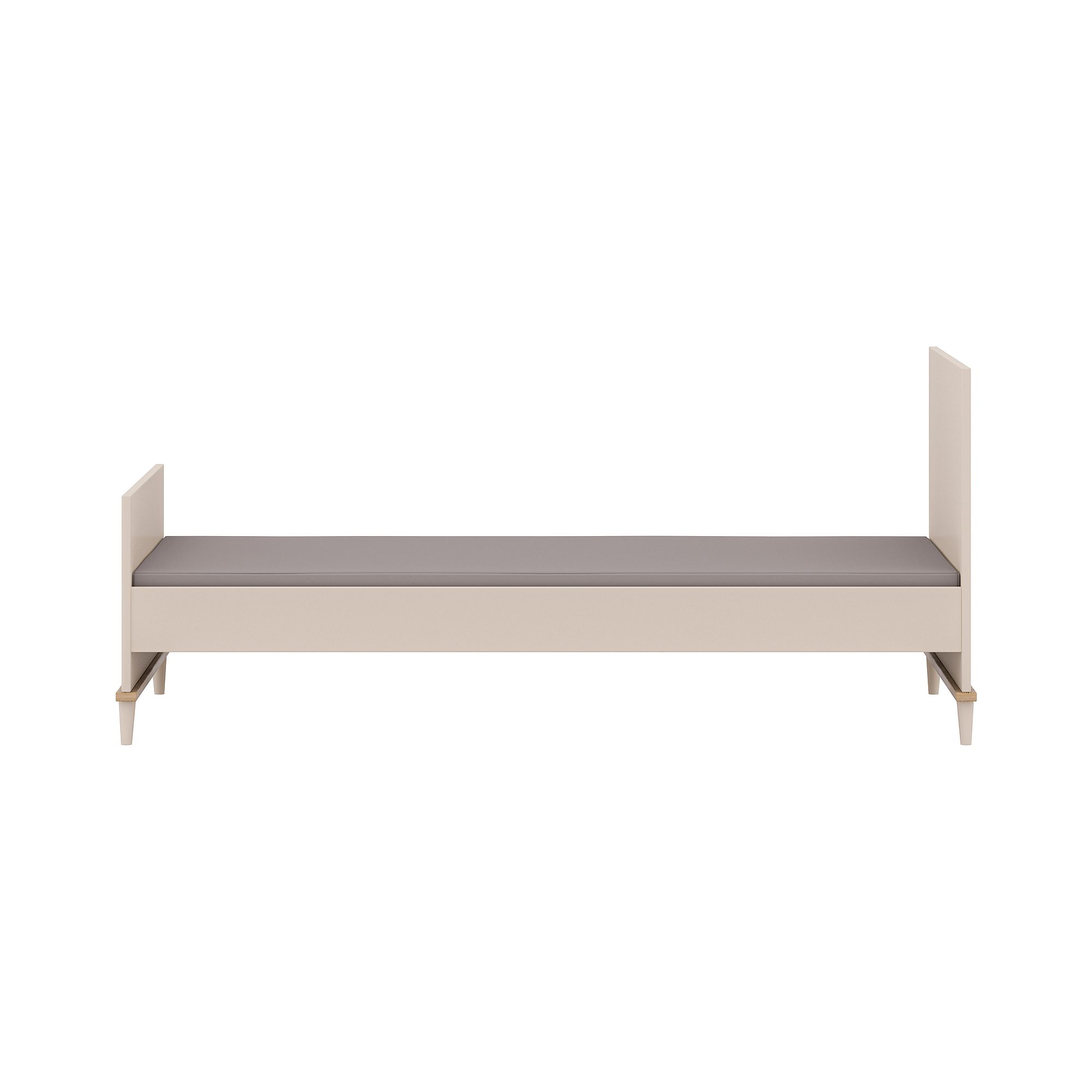 Minimalistisches beigefarbenes Daybed mit grauem Kissen und erhöhten Enden auf weißem Hintergrund.
