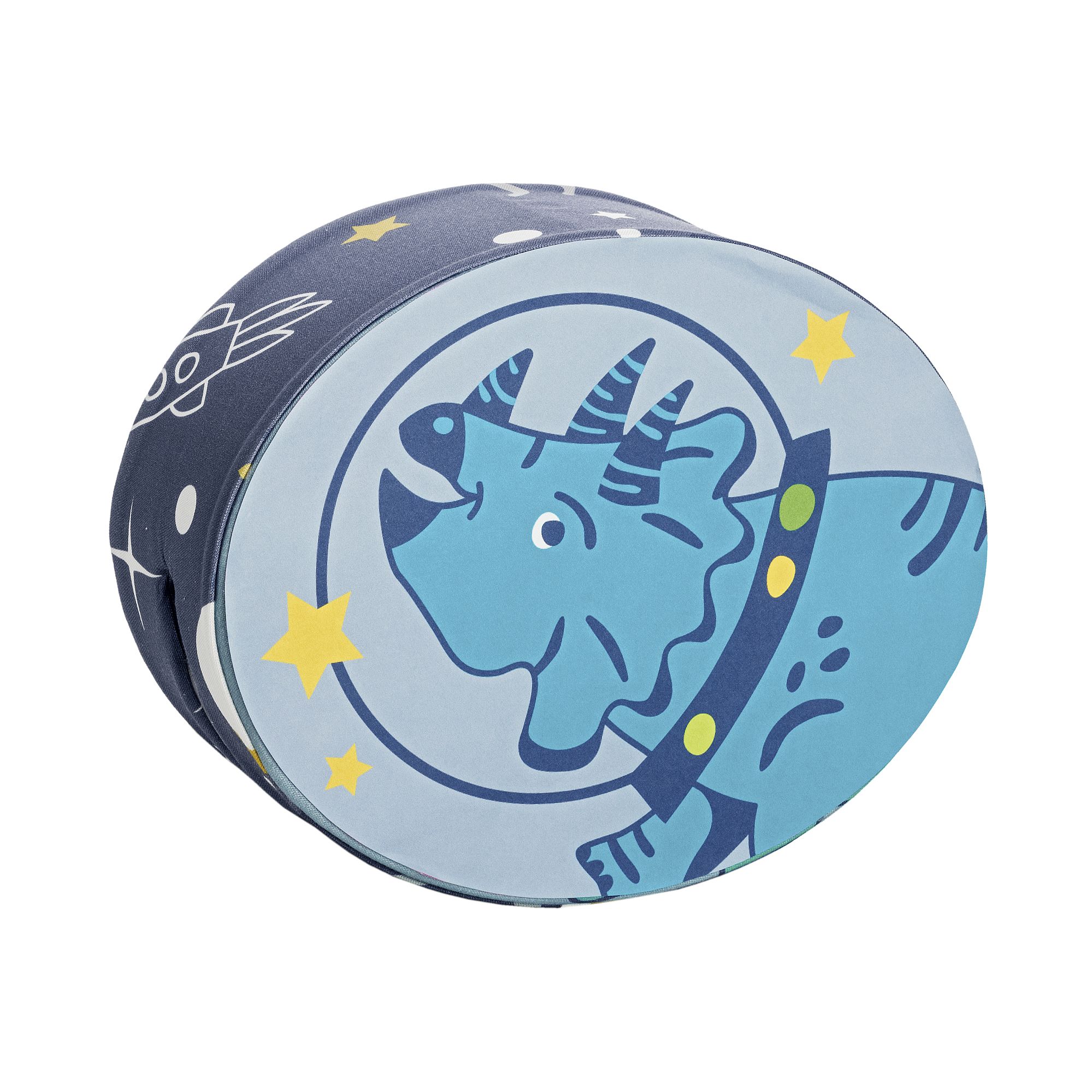 Steckkissen Baumwolle, Motiv "Dinos im Weltall", 35 x 28 x 12 cm, Grüner Planet Blauer Triceratops in einem Weltraumhelm mit Sternen auf einem runden Kissen.