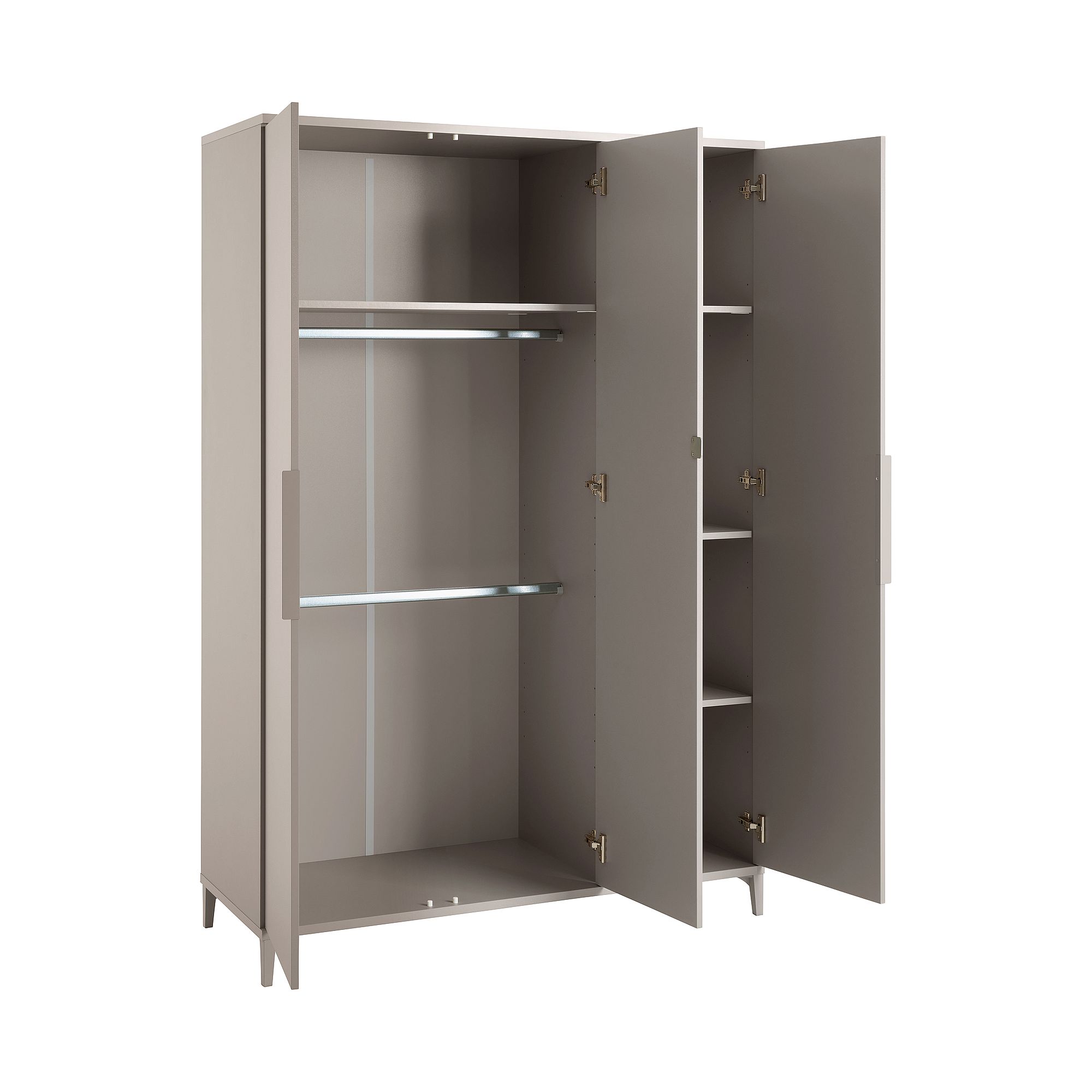 Beigefarbener Kleiderschrank mit offenen Türen, Einlegeböden und innen sichtbaren Kleiderstangen.